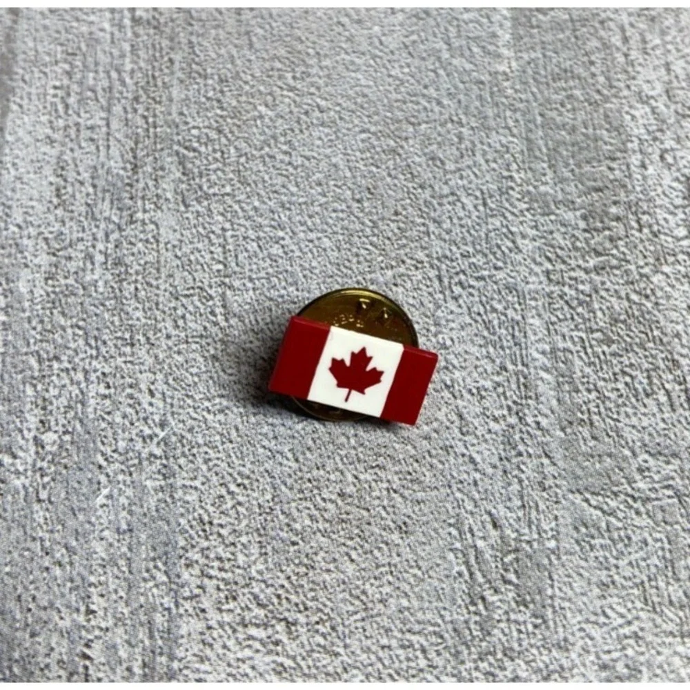 Canada Flag Lapel Pin Maple Leaf Enamel Gold Tone Tie Tack Badge Brooch Pinback